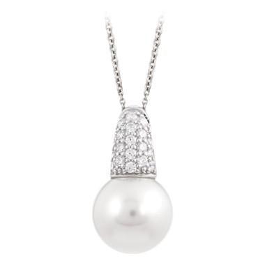 Belle Étoile Pearl Pendants | Carroll's