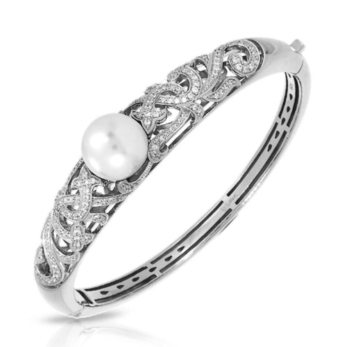 Fiona Bangle