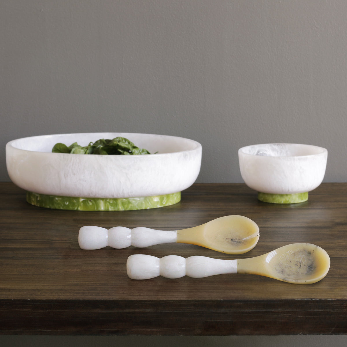 RESIN Rio Large Oval Bowl with Base (White and Green)