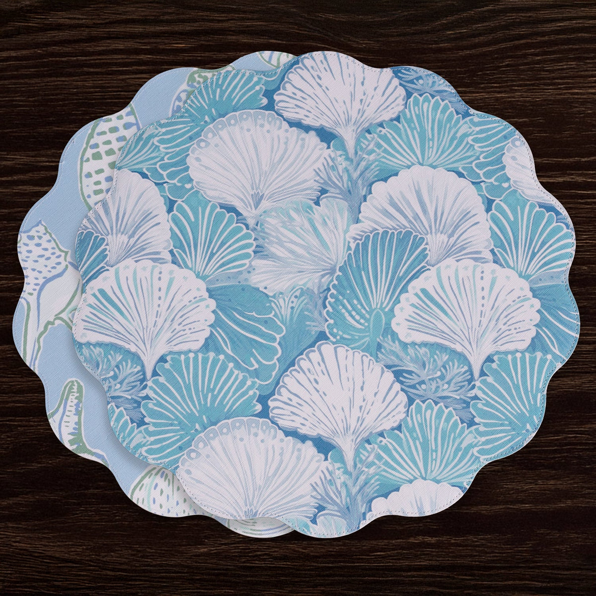 VIDA Shells & Scallops Reversible  Round Placemats Set of 4 (Blue & White)