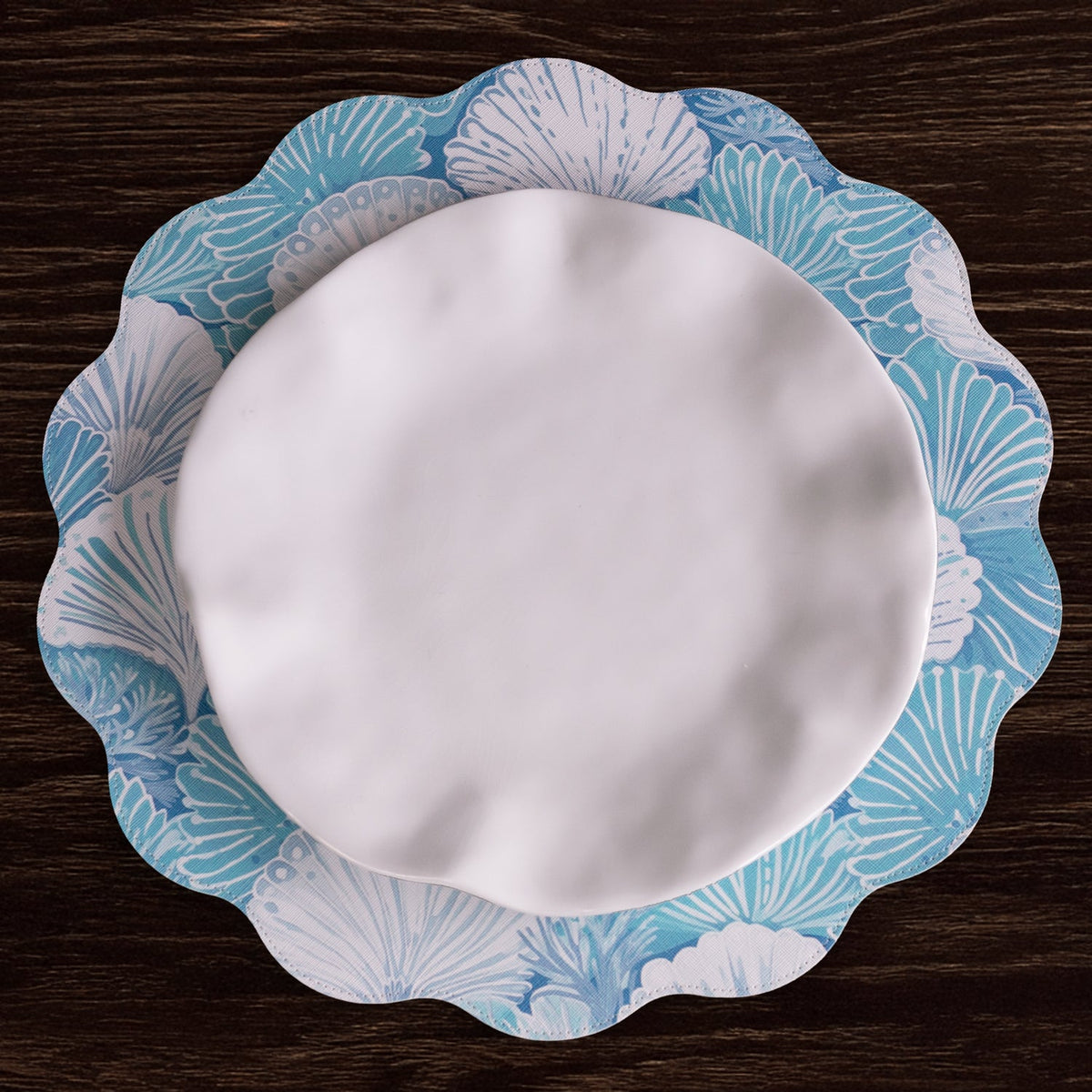 VIDA Shells & Scallops Reversible  Round Placemats Set of 4 (Blue & White)