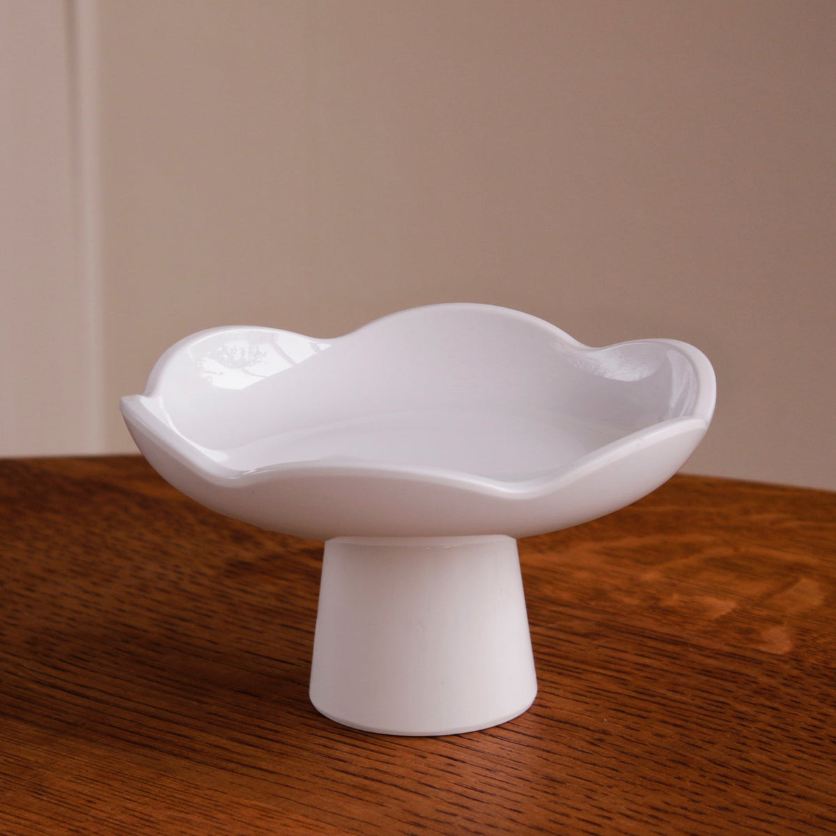 VIDA Amelia Small Pedestal White