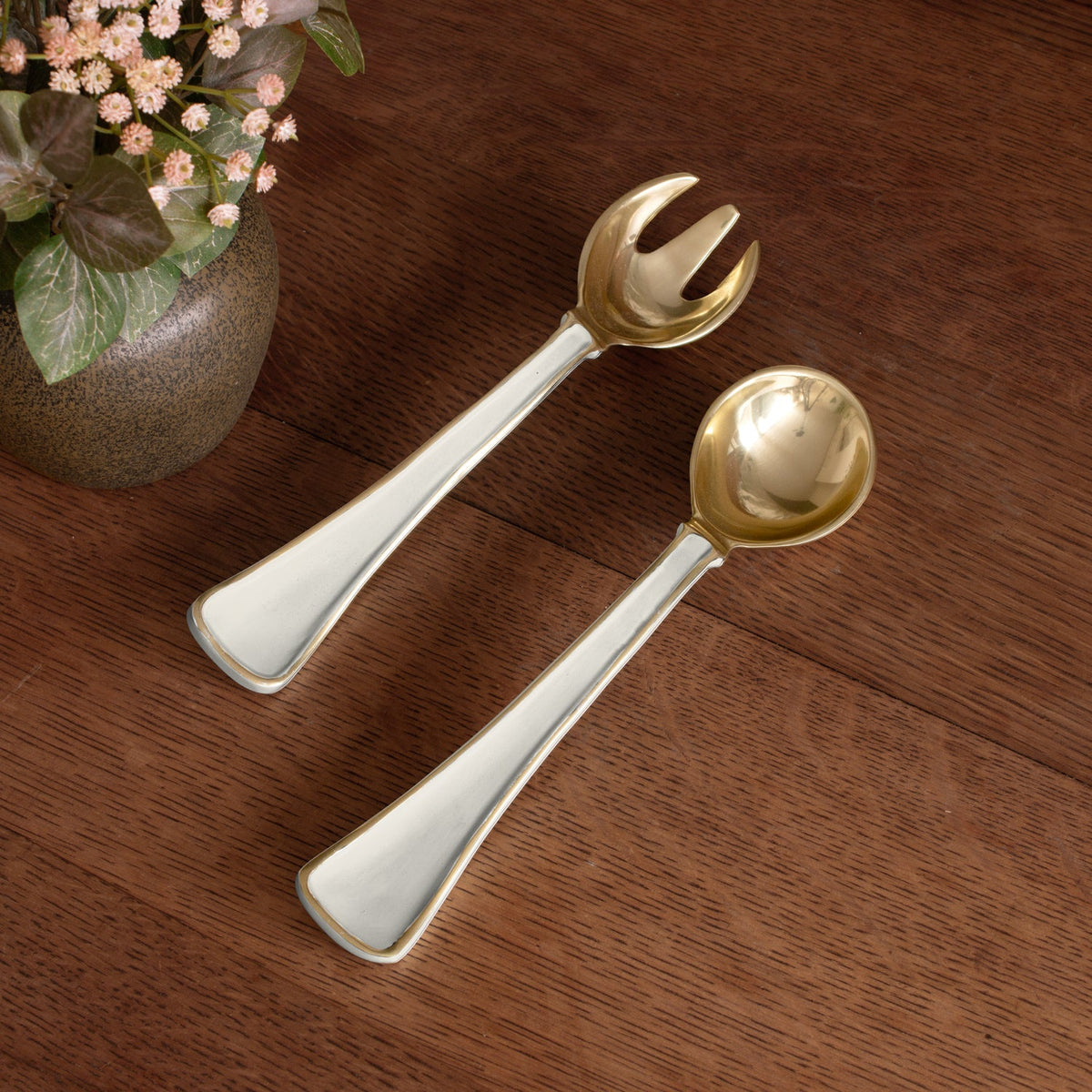 ENCANTO Soho Salad Servers (Cream)