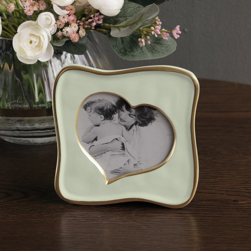 Encanto Curved Heart 5 x 5 (Pistachio)