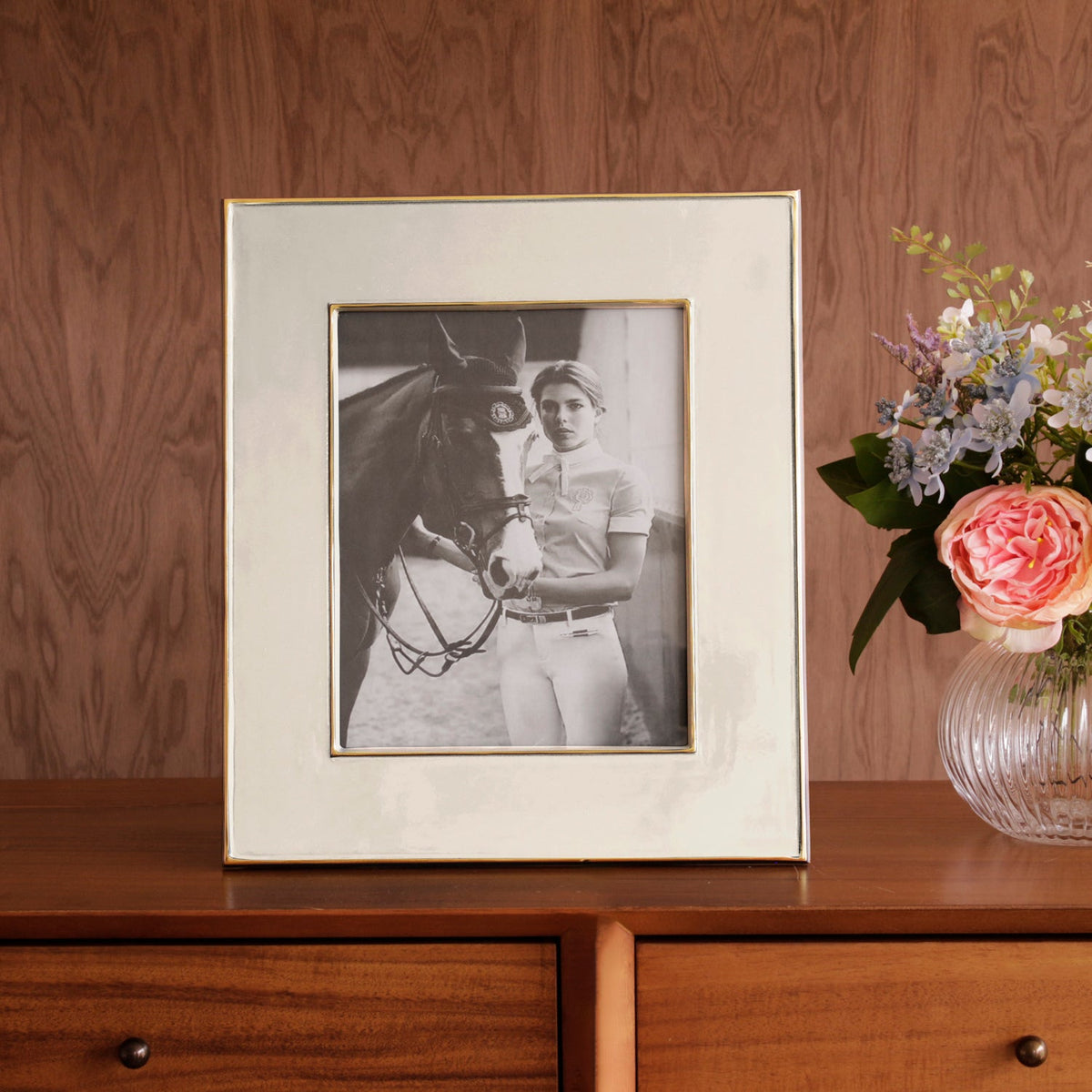 FRAME Encanto Jason  8 x 10 Cream