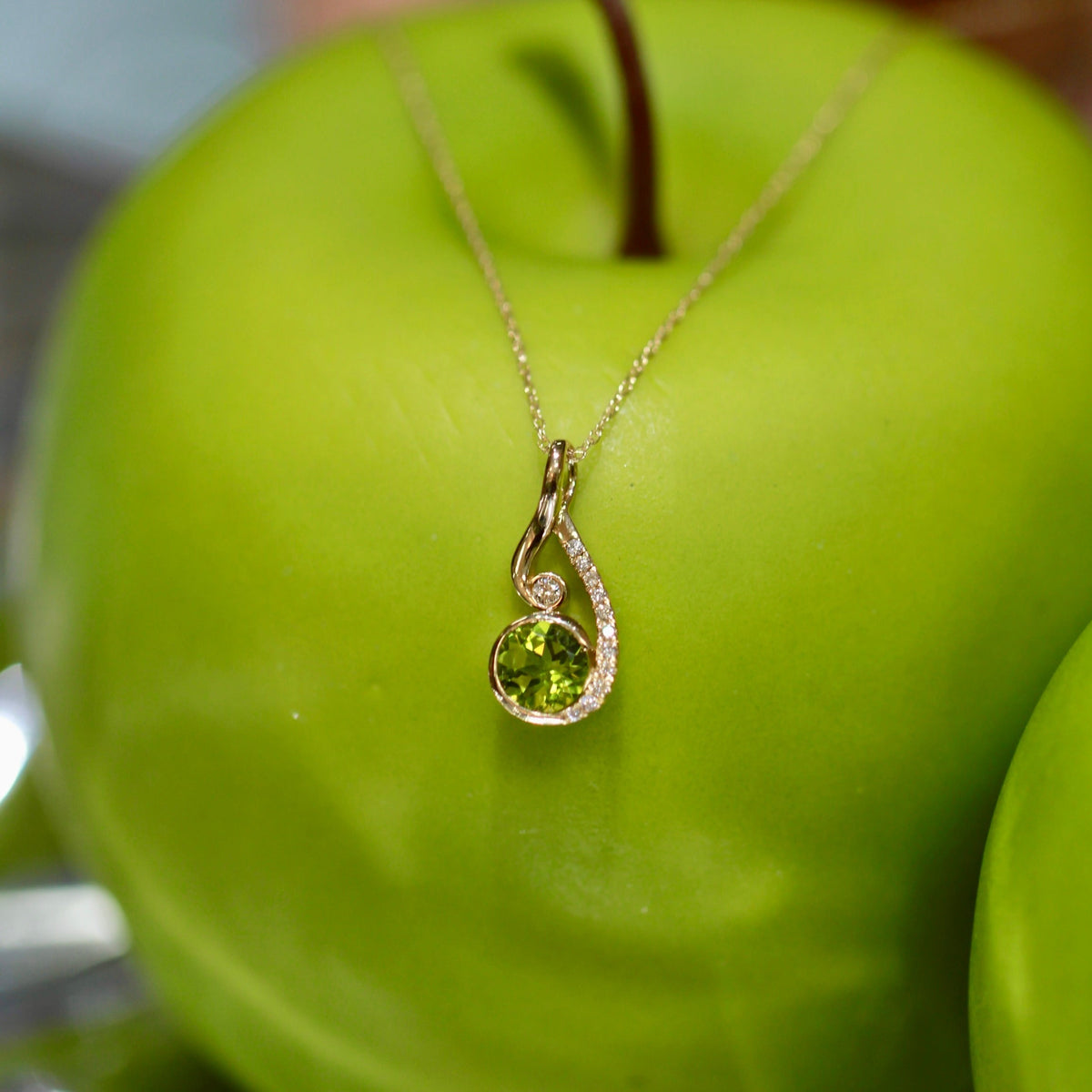 14K Yellow Gold Pendants | Carroll's